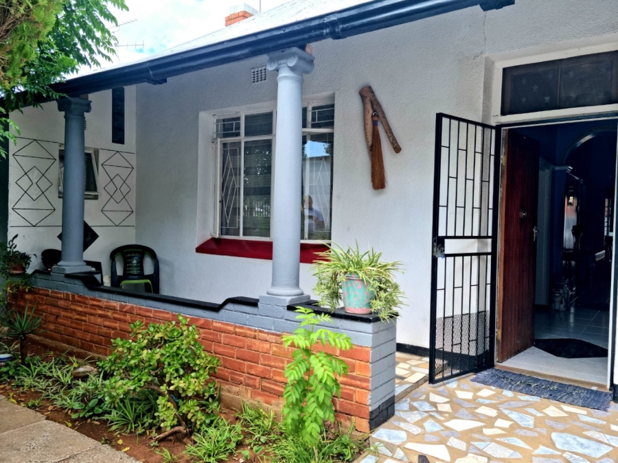 3 Bedroom Property for Sale in De Beers Northern Cape